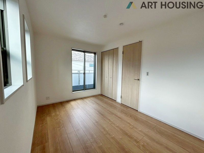 使い勝手のいい洋室です