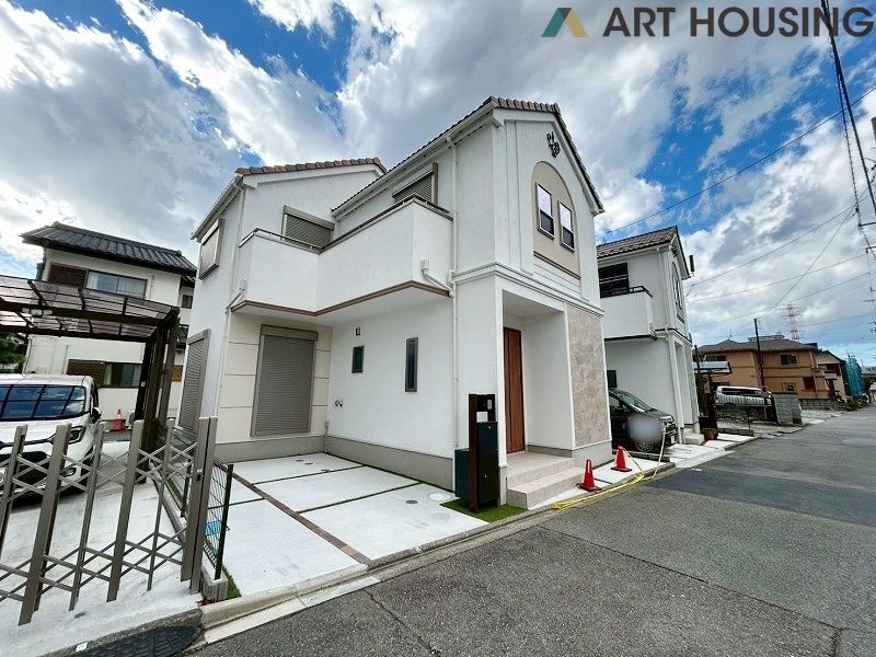 前面道路含む現地写真です