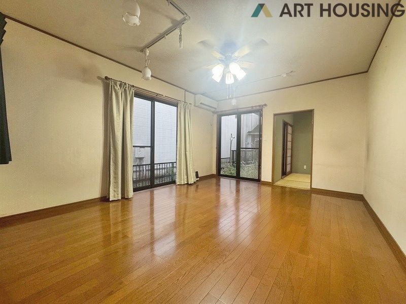 3面採光のリビングは風通し良好です♪