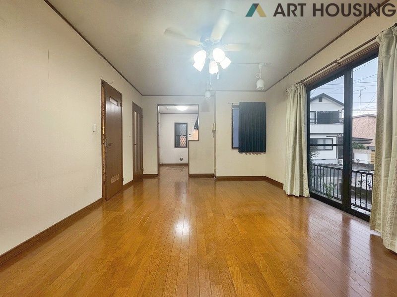 居間 - ゆったり過ごせる居間です