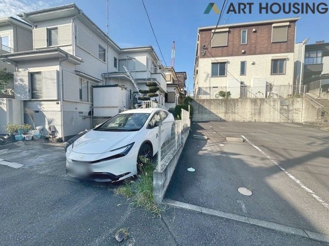 駐車場 - 駐車スペースもあります