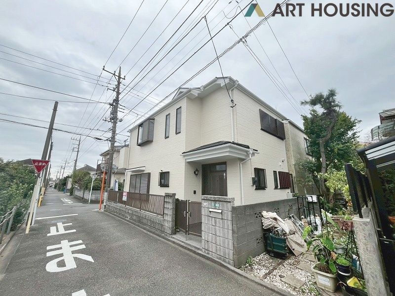 前面道路含む現地写真です