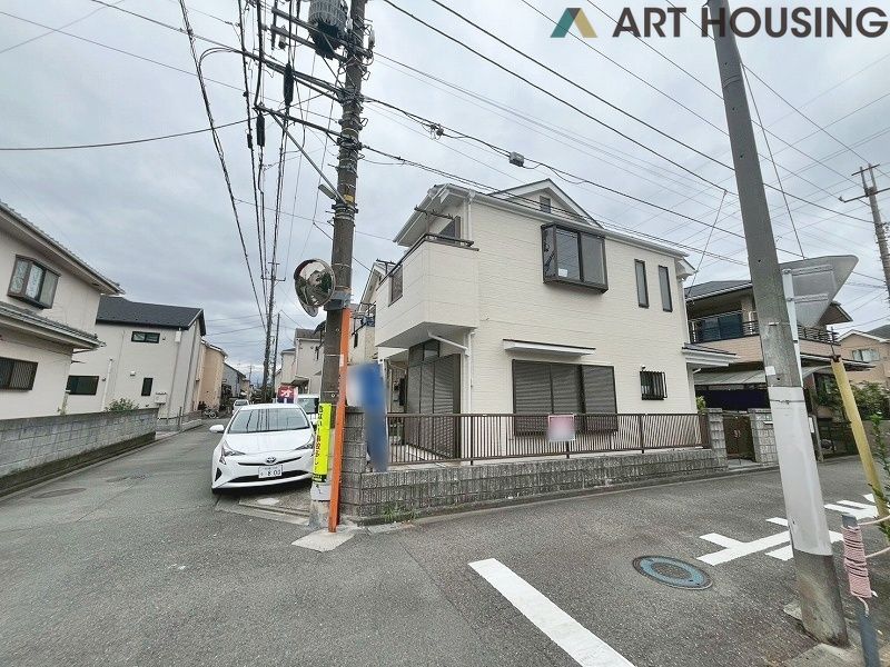 角地につき陽当たり良好!開放感有♪