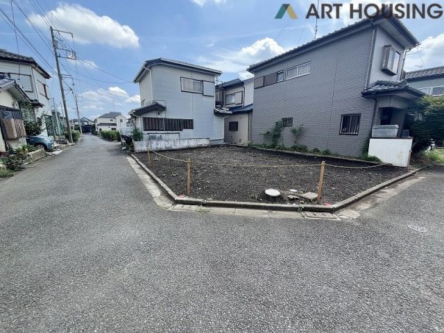 前面道路含む現地写真です