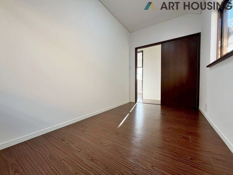 収納 - 収納力の高い納戸が付いており、多くの荷物もキレイに整頓できます