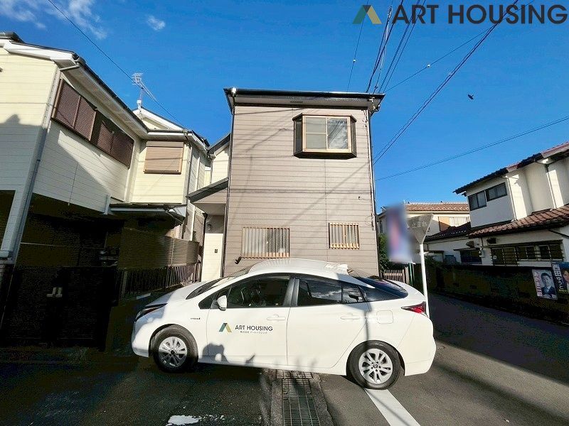 前面道路含む現地写真です