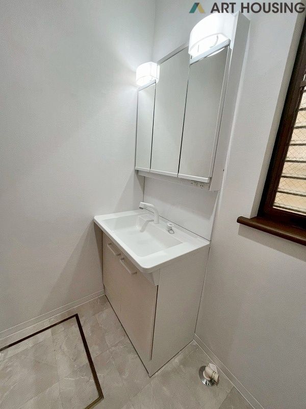 洗面 - 使いやすい独立洗面台です