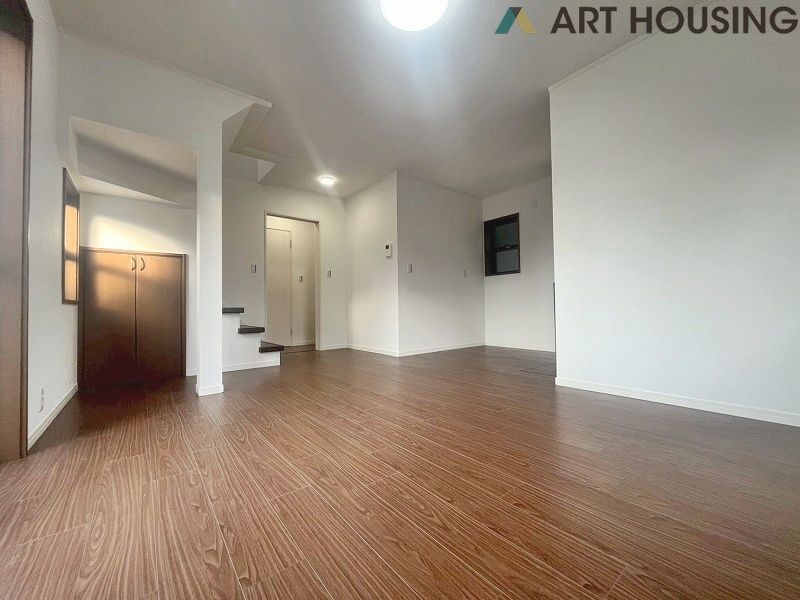 自然と家族間のコミュニケーションが増えるリビングイン階段