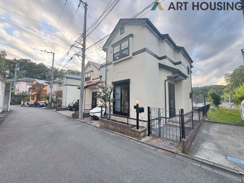 前面道路含む現地写真です