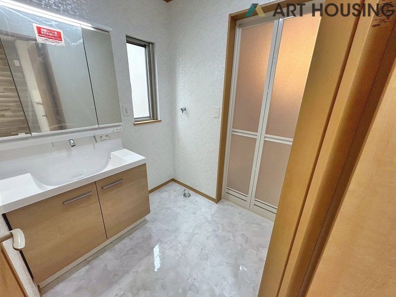 洗面 - 2階に洗面所があるので洗濯の動線がスムーズです♪