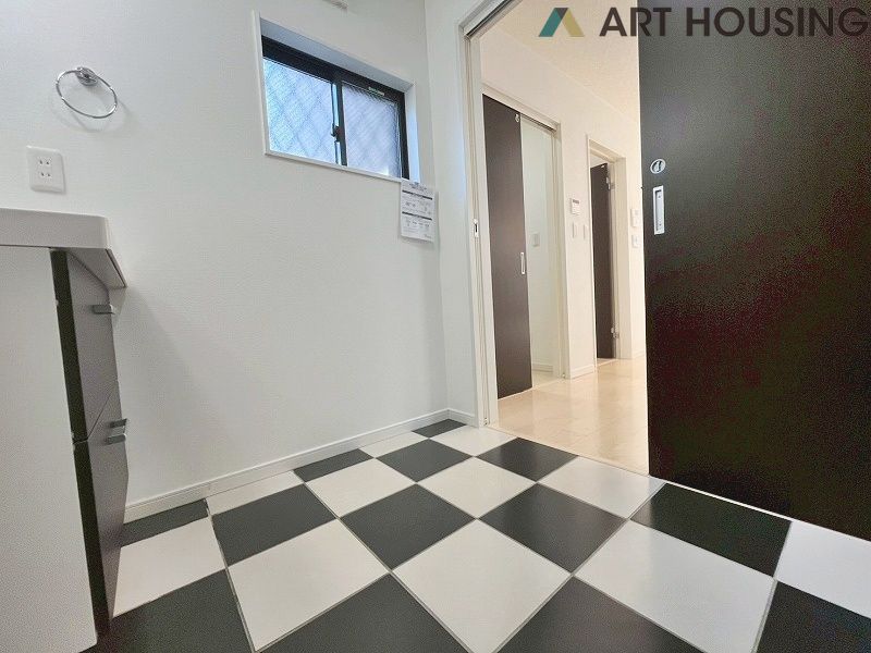 洗面 - 洗面脱衣室は開閉が簡単な引き戸です♪