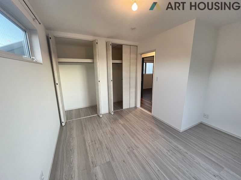 寝室 - 落ち着いて過ごせるお部屋なので、寝室にいかがでしょうか