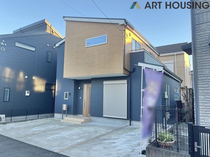 外観 - 太陽光パネル付き!