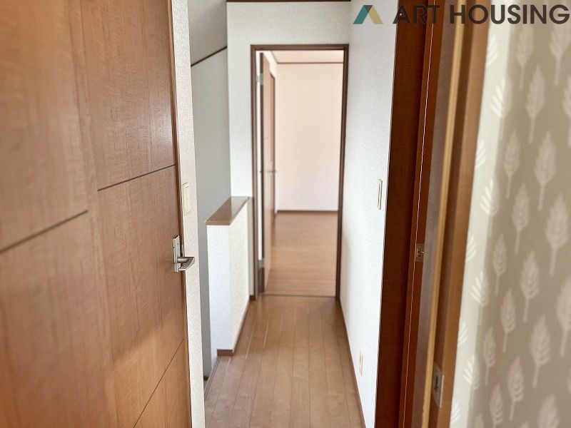 内装 - 明るい室内です