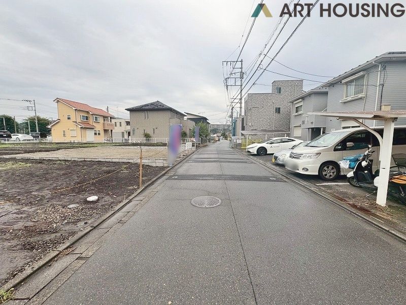 前面道路含む現地写真です