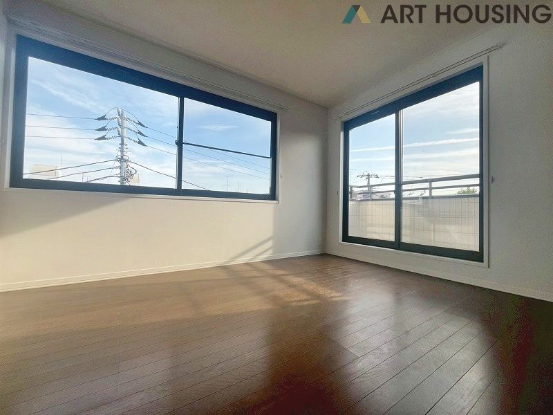 寝室 - 広くて明るい寝室