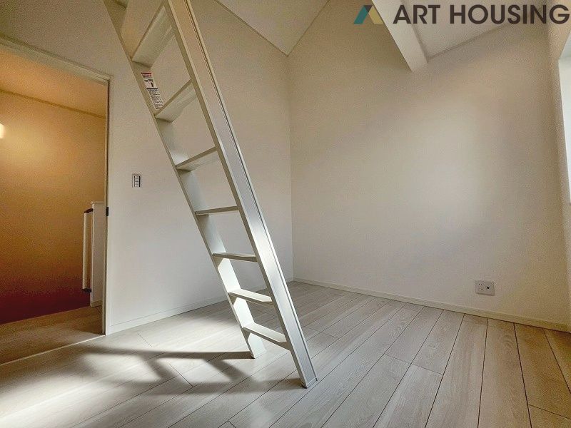 ゆったりした洋室です