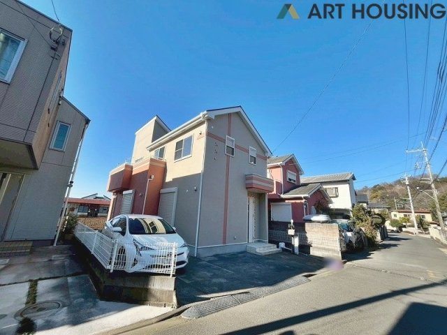 駐車場 - カースペースは車種により2台可能です!