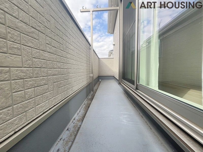 バルコニー - お洗濯にも便利なバルコニー付き