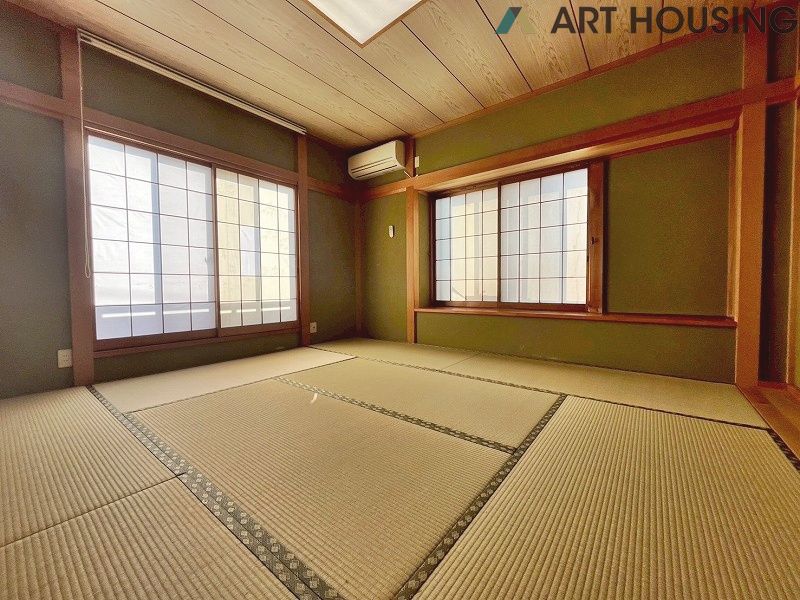 柔らかい畳が心地よい和室