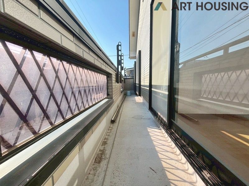 バルコニー - 暖かな日差しのふりそそぐバルコニー