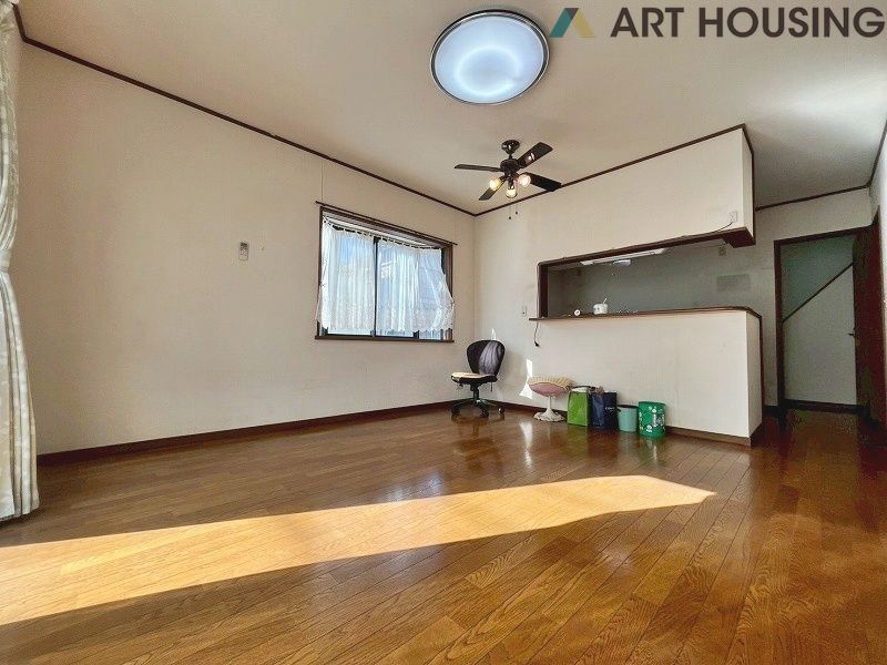 お料理をしながら会話を楽しめる対面キッチン