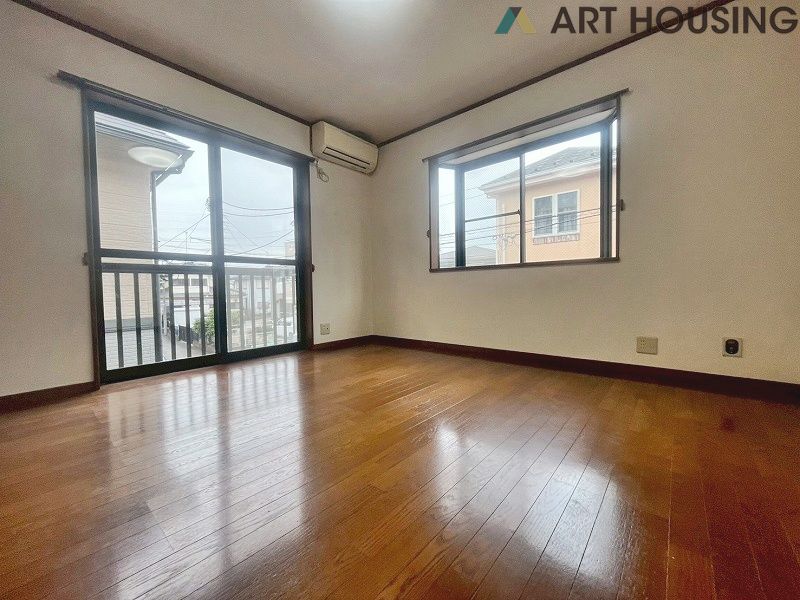 居間 - ゆったり過ごせるリビングです