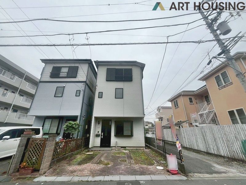 外観 - 駐車スペース車種により2台可能!