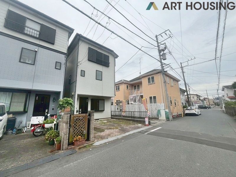 前面道路含む現地写真です