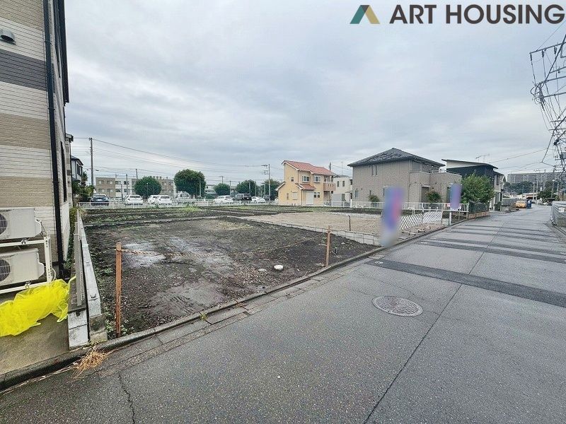 前面道路含む現地写真です