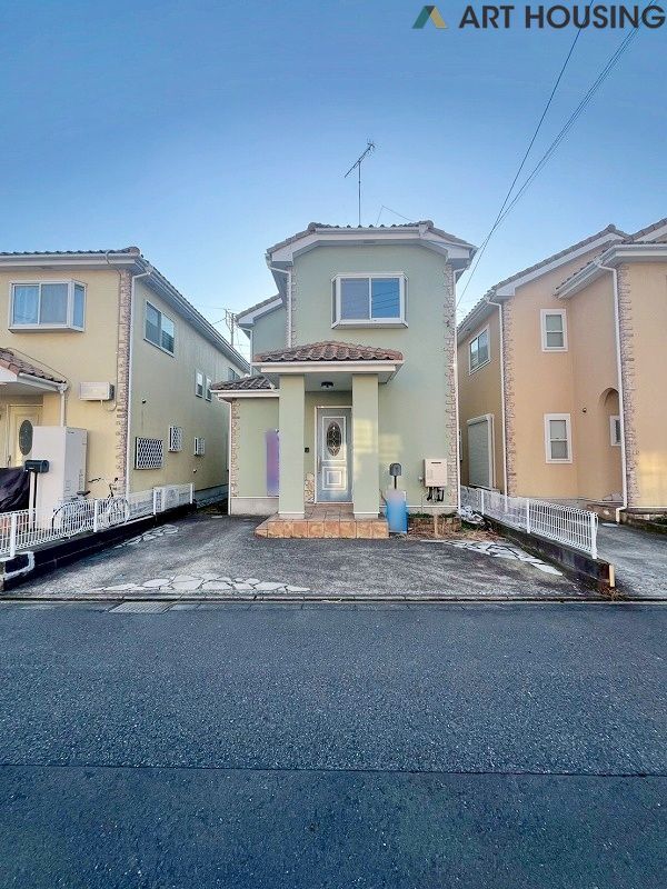 前面道路含む現地写真です