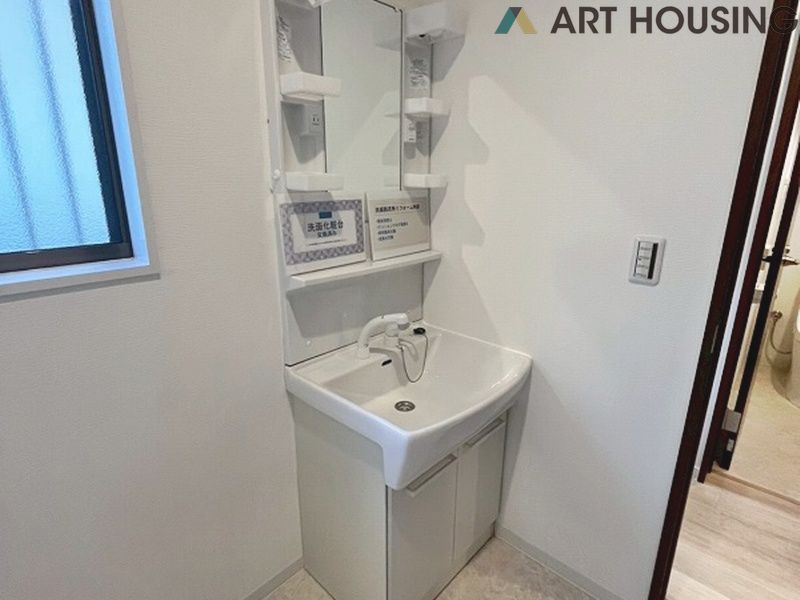 洗面 - 独立洗面台、朝の身支度には欠かせません