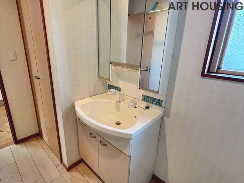 洗面 - 独立洗面台あり、毎朝おしゃれに忙しい女性の方におすすめです