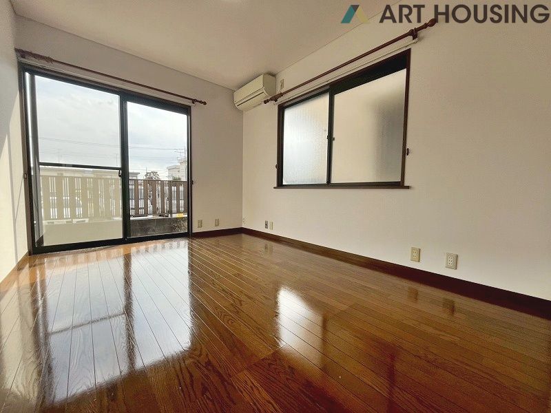 個人の部屋や寝室として使える洋室です