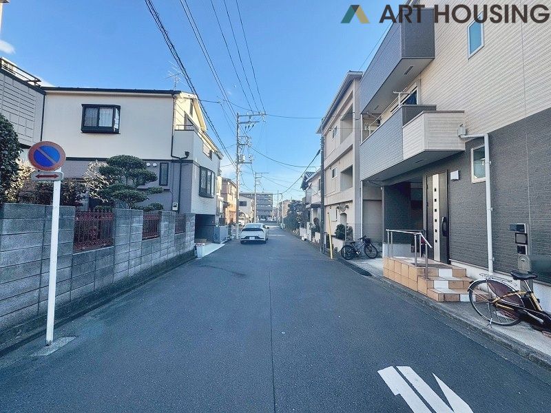 前面道路含む現地写真です