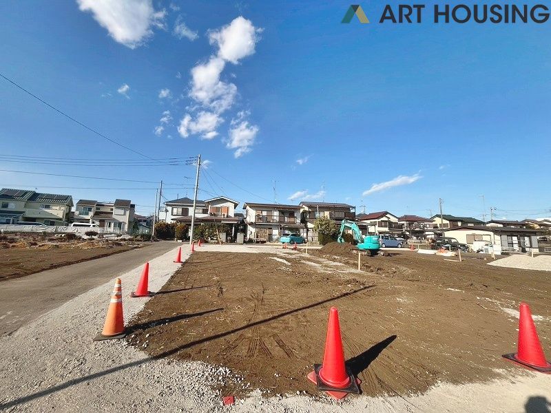 前面道路含む現地写真です