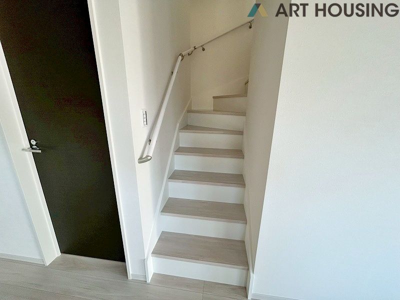 内装 - 自然と家族間のコミュニケーションが増えるリビングイン階段