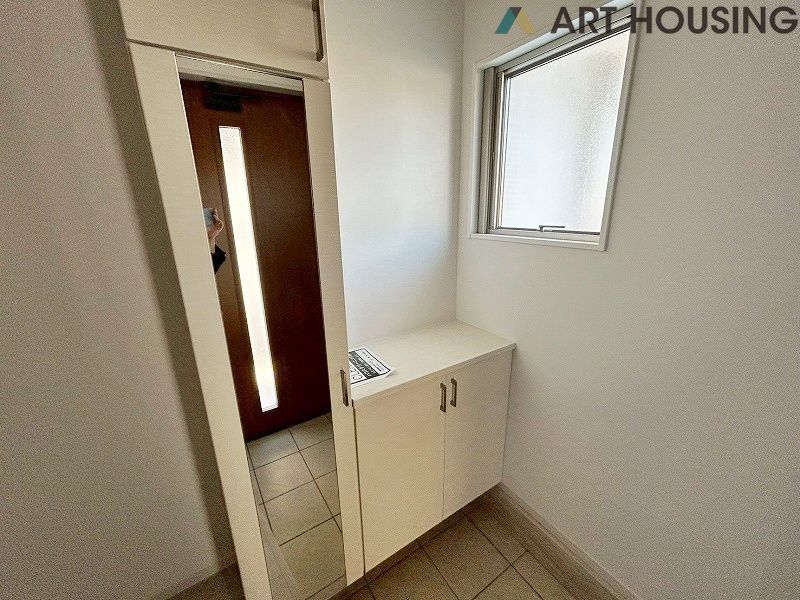 玄関 - 毎日通る玄関はこちらです