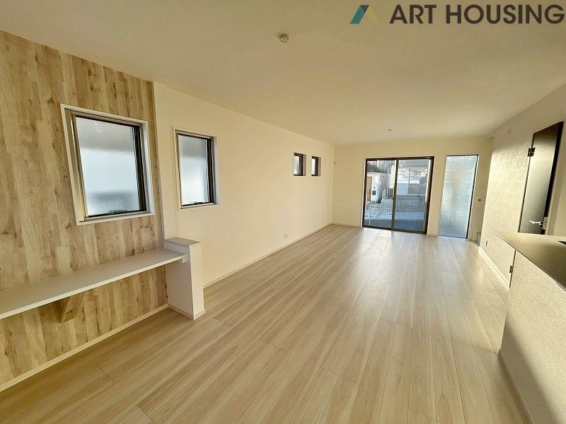 たっぷりの陽光に包まれる明るい住まい