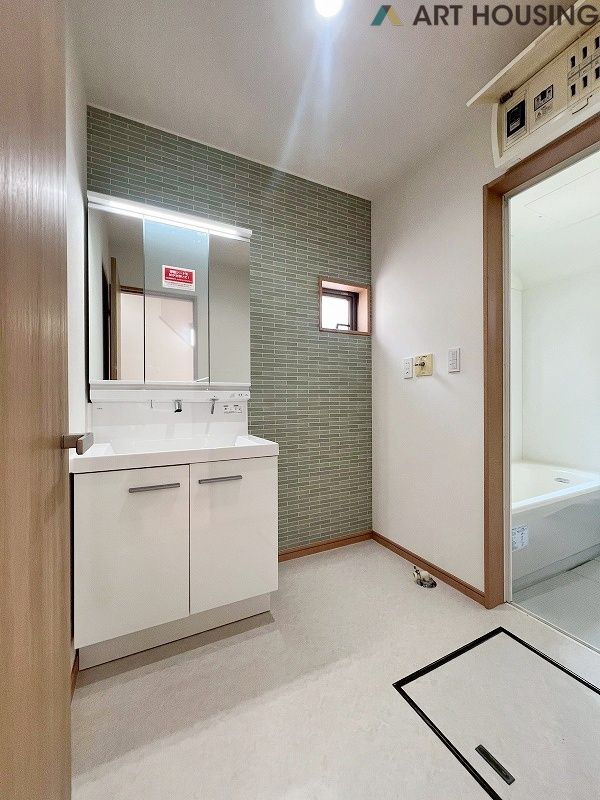 洗面 - シャワー付洗面化粧台交換済です!