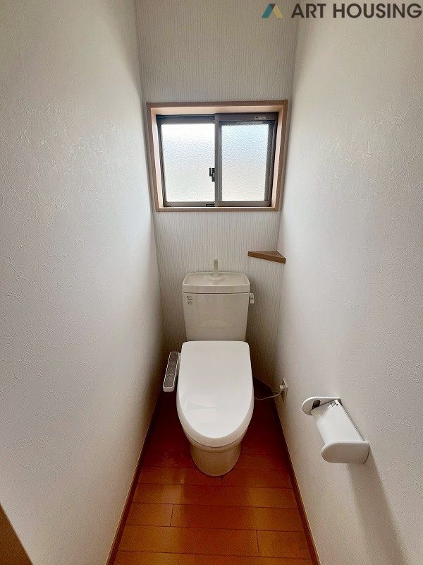 トイレ - 2階トイレ 温水洗浄便座交換済です!