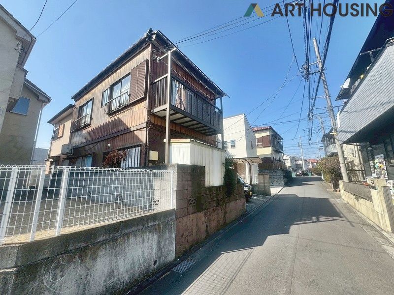 前面道路含む現地写真です