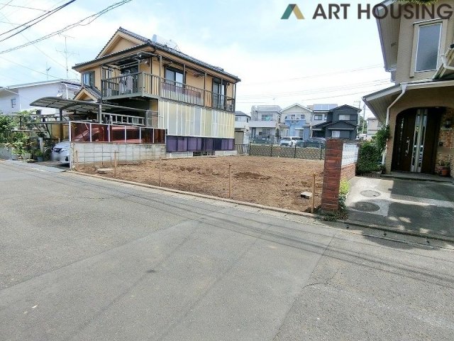 間口約10mあり駐車スペース確保できます
