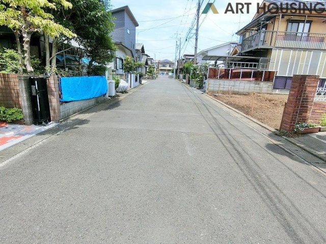 前面道路です