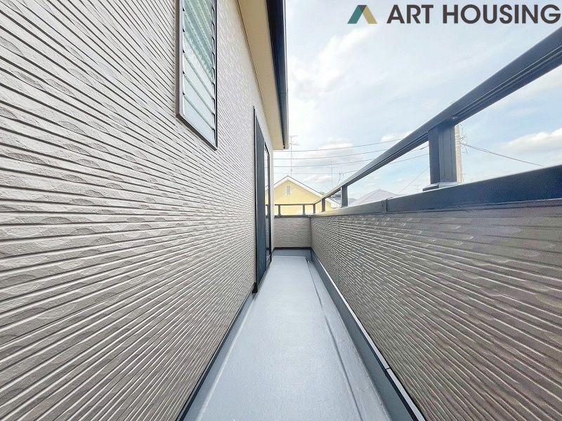 バルコニー - お洗濯にも便利なバルコニー付き