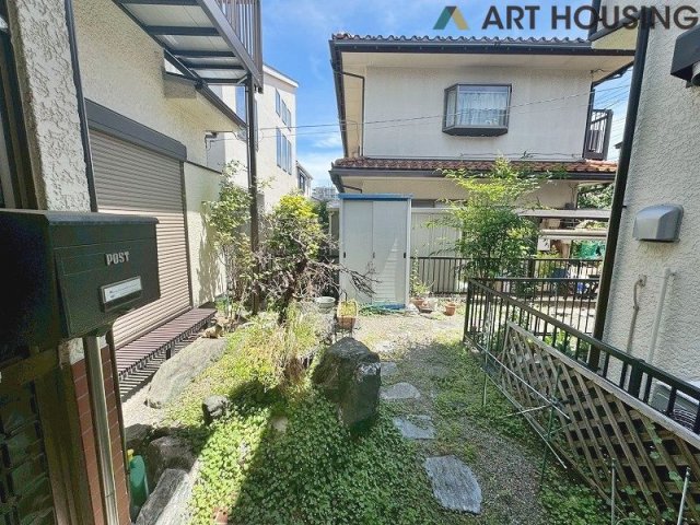 簡単な家庭菜園も楽しめるお庭です