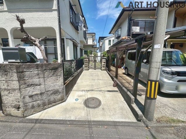 外観 - カースペース軽自動車1台分