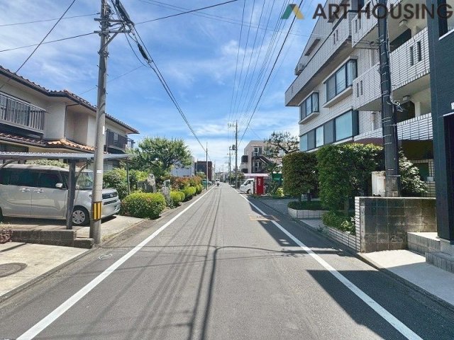 前面道路含む現地写真です