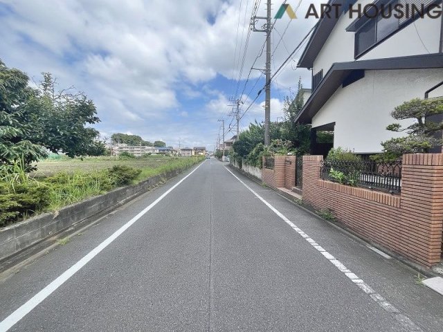 前面道路含む現地写真です