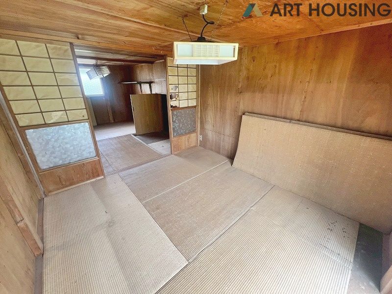 中2階には6帖と4.5帖の和室がございます